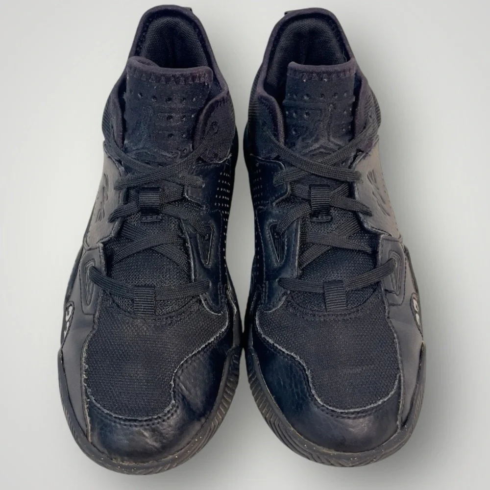 Jordan Stay Loyal 2 size 6Y